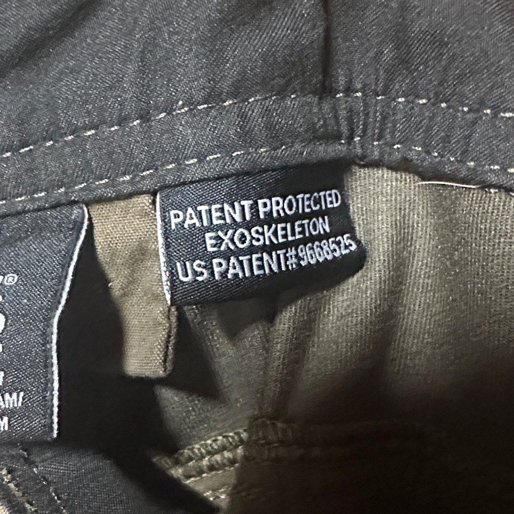 Men's Kuhl Hiking Pants - Picture 3 of 10